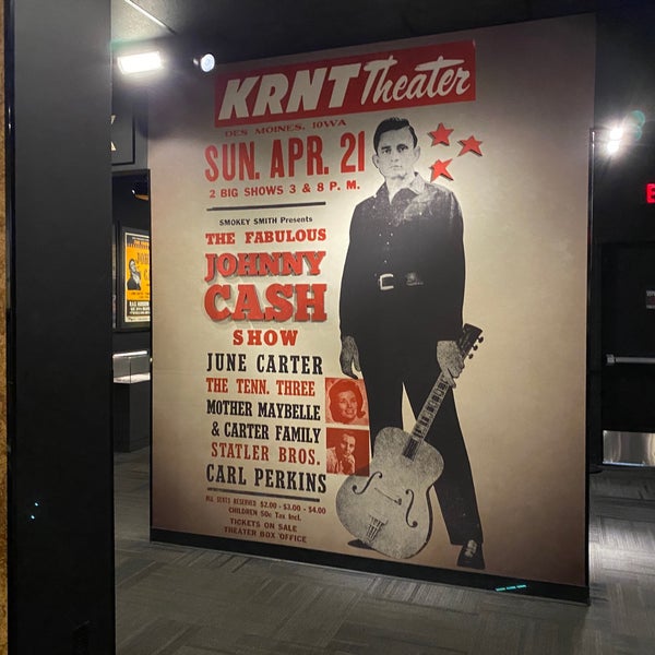 Photo taken at Johnny Cash Museum and Bongo Java Cafe by Sam S. on 1/23/2020