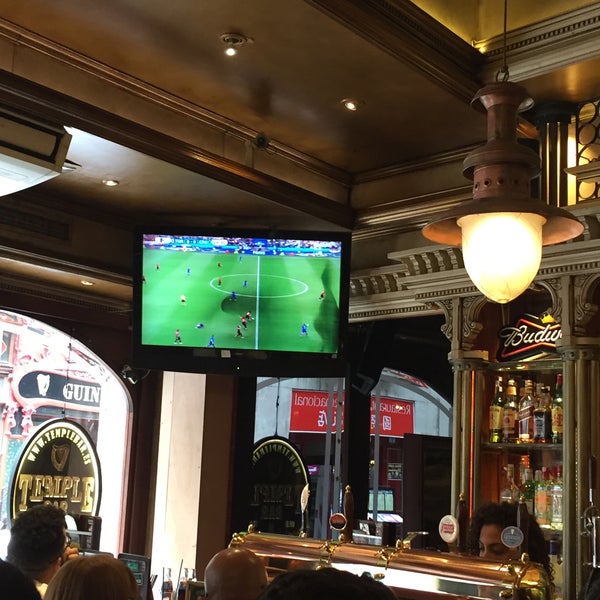 6/12/2016 tarihinde MehmetCan C.ziyaretçi tarafından Temple Bar'de çekilen fotoğraf