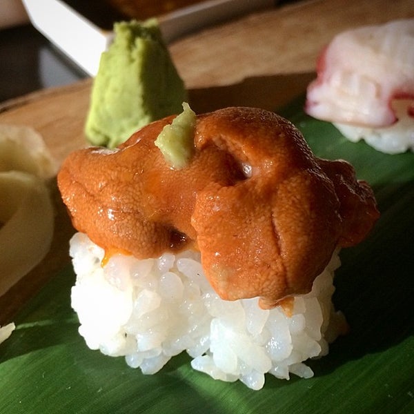 รูปภาพถ่ายที่ The One Sushi + โดย Christian O. เมื่อ 7/27/2014