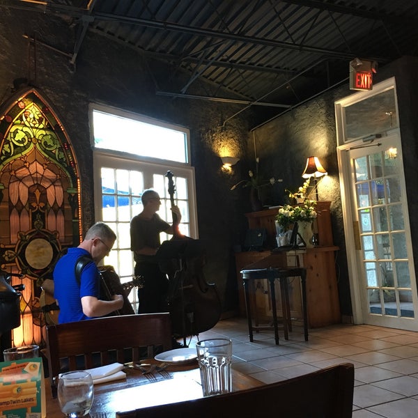 8/30/2016 tarihinde Christian O.ziyaretçi tarafından Violette Restaurant'de çekilen fotoğraf