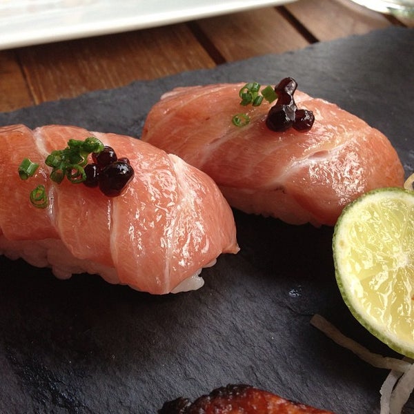 5/17/2013에 Christian O.님이 The One Sushi +에서 찍은 사진