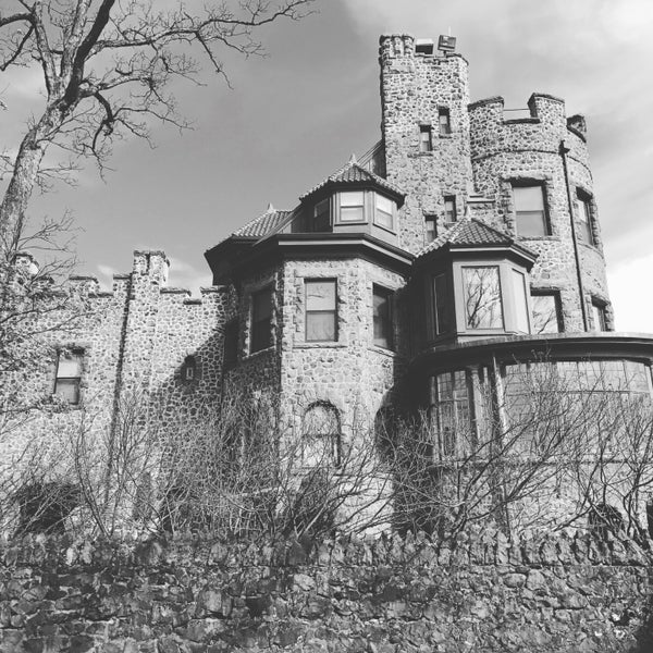 Photo taken at Kip&#39;s Castle by Lucy W. on 2/19/2017