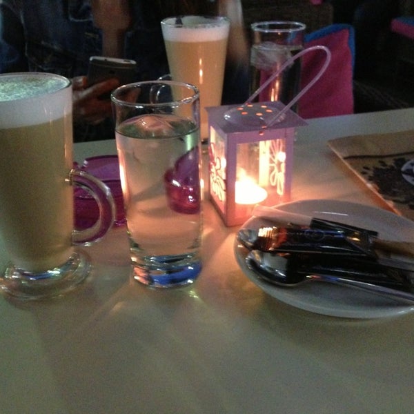 9/23/2013にAlekseyがPiazza Cafe Barで撮った写真