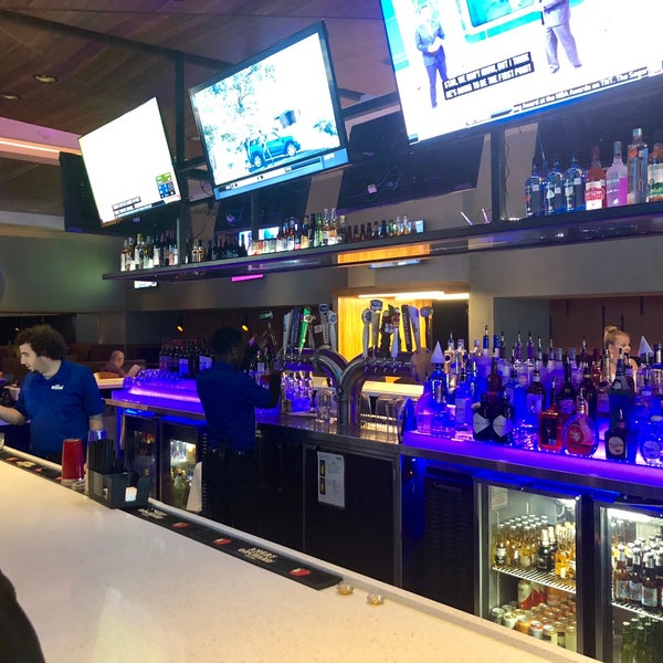 Photo taken at Studio Movie Grill Arlington Lincoln Square by Brian F. on 6/14/2018