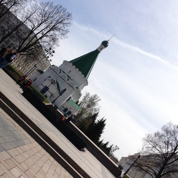 Снимок сделан в Нижегородский кремль пользователем X 5/4/2013