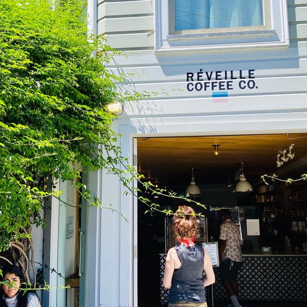 Photo taken at Réveille Coffee Co. by Fuyu on 7/12/2020