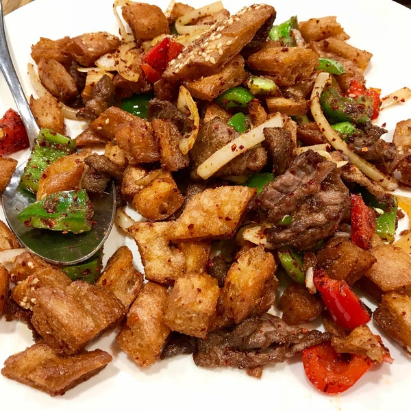 4/16/2018에 Fuyu님이 Sama Uyghur Cuisine에서 찍은 사진