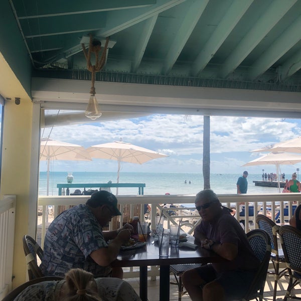 Foto diambil di Southernmost Beach Cafe oleh Kirkwood J. pada 10/31/2021