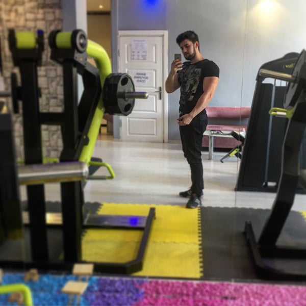 Form fitness. Albay Fit Club. Albay Fit Club Mary.