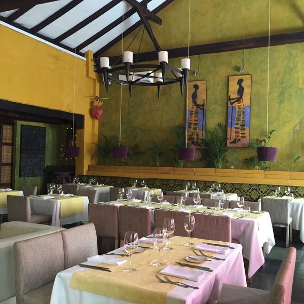 รูปภาพถ่ายที่ Restaurante El Santísimo โดย Andrea A. เมื่อ 7/1/2015