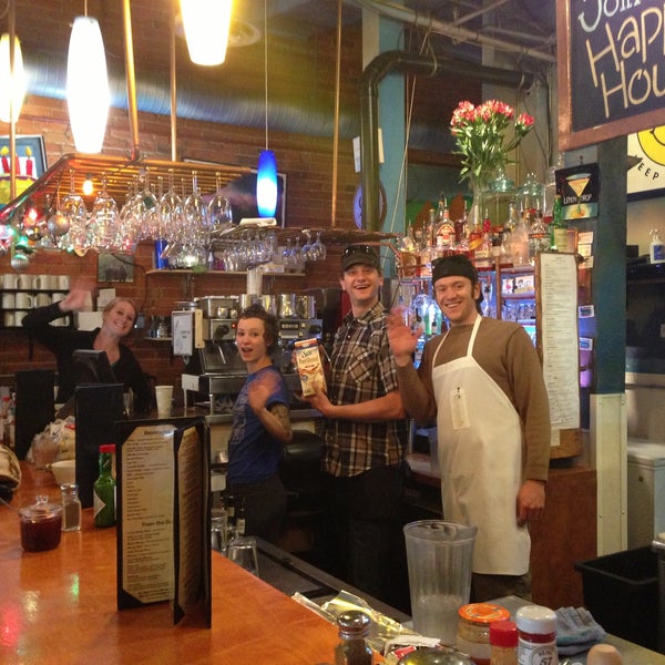5/7/2013 tarihinde Amanda C.ziyaretçi tarafından Foolish Craig&#39;s Cafe'de çekilen fotoğraf