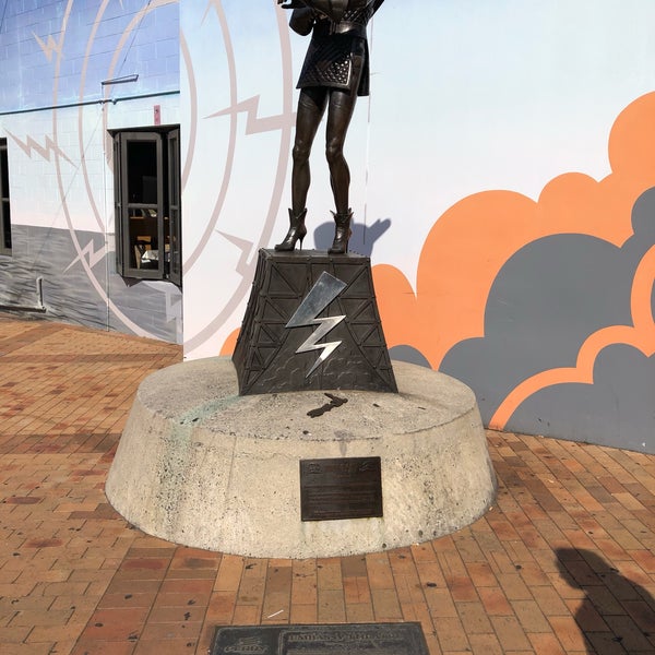 Riff Raff statue - 5 tips