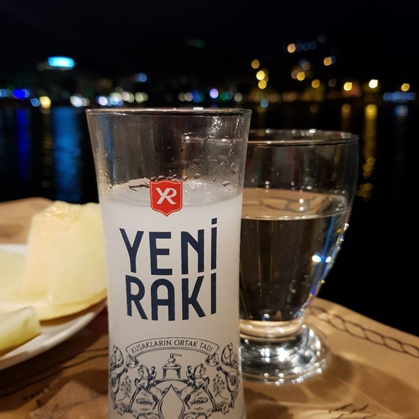 Foto tirada no(a) Sahil Balık Restaurant por feyza em 7/14/2018