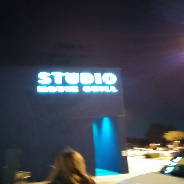 Photo taken at Studio Movie Grill Copperfield by ᴡ N. on 11/24/2014