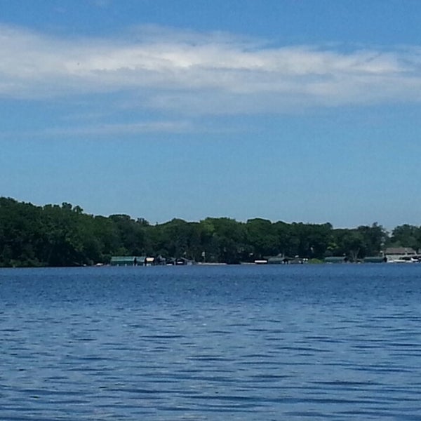 Gideon Bay, Lake Lake in Excelsior