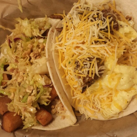 Photo taken at Moontower Tacos by Annie Guo V. on 3/28/2014
