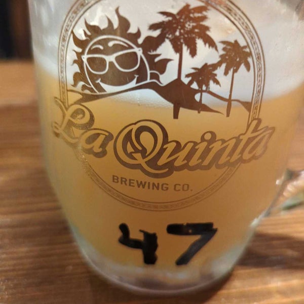Foto scattata a La Quinta Brewing Co. da Ryan il 6/29/2022