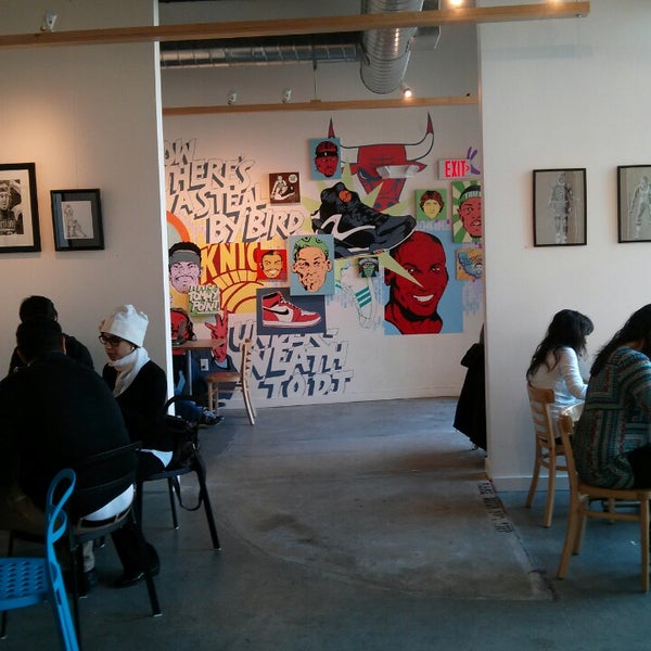 Photo taken at Voltage Coffee &amp; Art by Anne H. on 5/4/2013