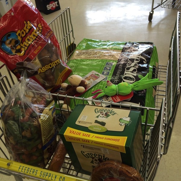 Feeder's Supply Store Plaza Dr.