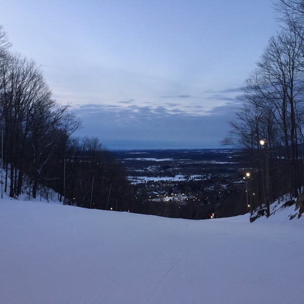 Foto tirada no(a) Ski Bromont por Michael em 3/16/2015