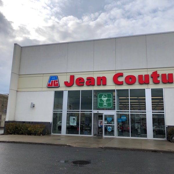 sujet Relaxant Pousser jean coutu en ligne photo regarder la télévision