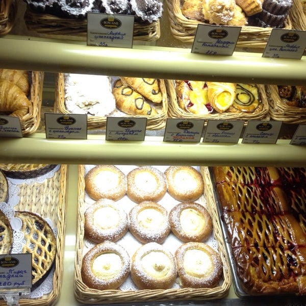 9/18/2013에 Артем В.님이 Французская пекарня &quot;Bon Ami&quot;에서 찍은 사진