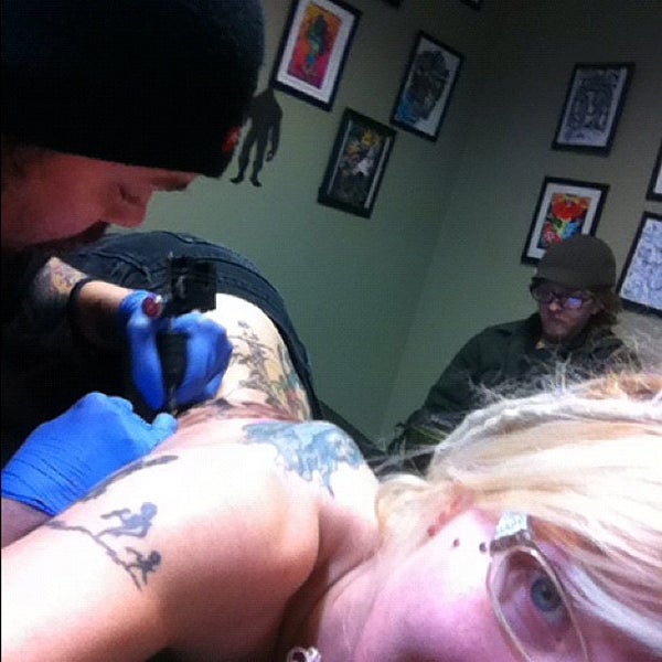 Jungbluth piercing tattoo hamburg