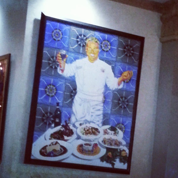 10/5/2014 tarihinde Amisha D.ziyaretçi tarafından Cafe Giovanni'de çekilen fotoğraf