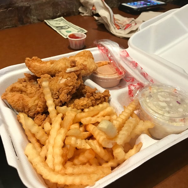 Photo taken at Raising Cane&#39;s Chicken Fingers by Wellington S. on 3/19/2017