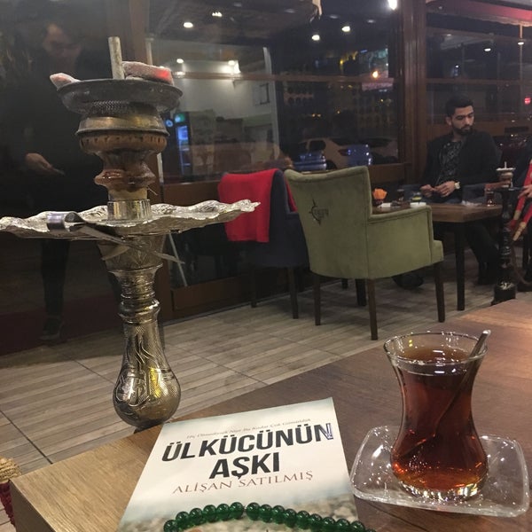 รูปภาพถ่ายที่ Kuzey Cafe โดย Aykut G. เมื่อ 2/4/2017