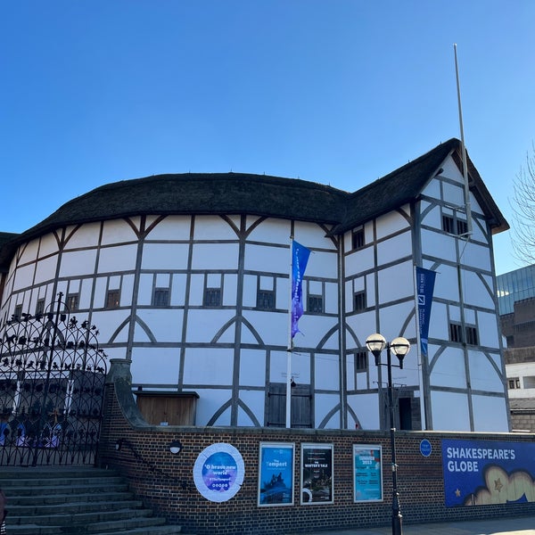 Photo taken at Shakespeare&#39;s Globe Theatre by Cristina D. on 4/3/2023