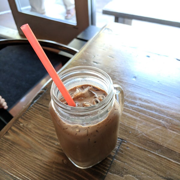 9/22/2018にEdwardがBarefoot Coffeeで撮った写真