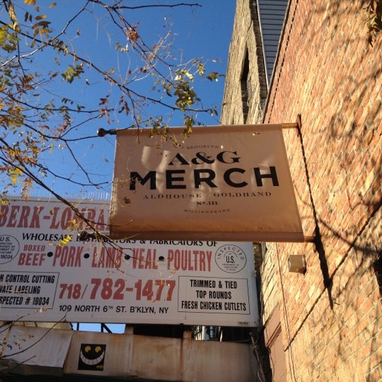 11/26/2012 tarihinde Yeh Ji S.ziyaretçi tarafından A&amp;G Merch'de çekilen fotoğraf