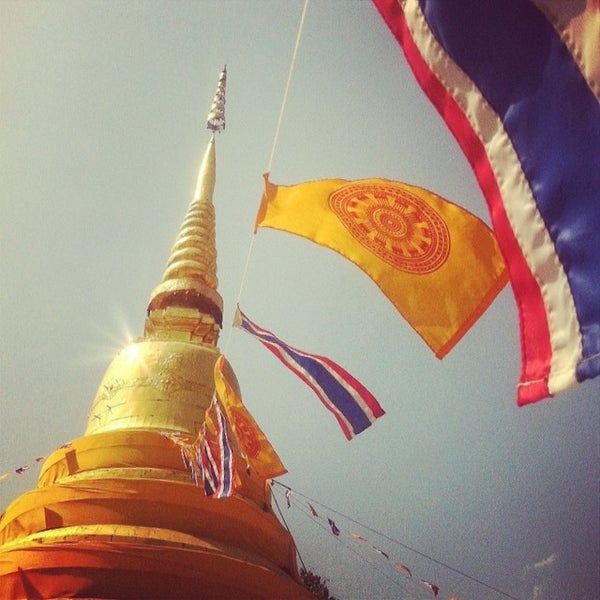 Photo taken at Wat Phra That Sadet by EaT T. on 2/15/2014