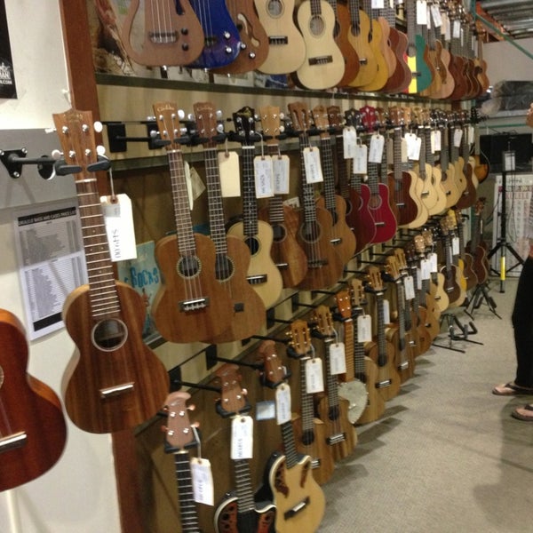 Easy Music Center Music Store in Makiki Lower Punchbowl Tantalu