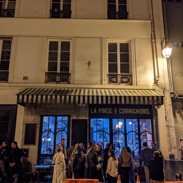 La Pince à Cornichons - Bar in Paris