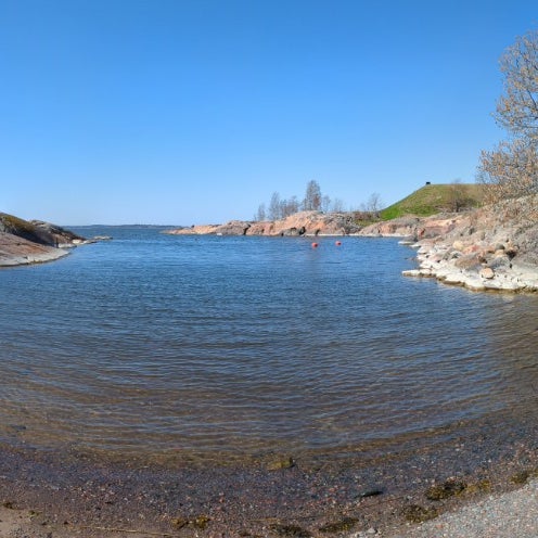 Photo taken at Suomenlinnan uimaranta by Cassi M. on 5/12/2023
