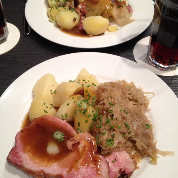 Снимок сделан в DDR-Restaurant Domklause пользователем Paula P. 1/2/2014