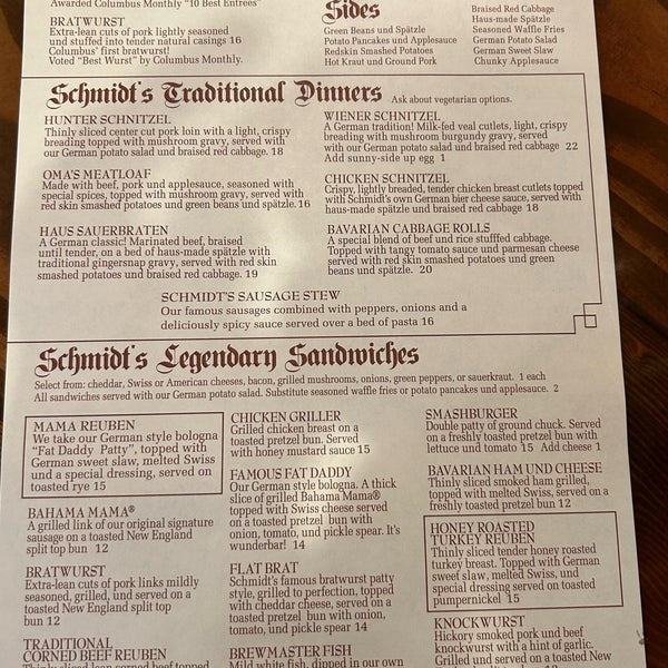 Foto diambil di Schmidt&#39;s Restaurant und Sausage Haus oleh Dan R. pada 8/10/2023