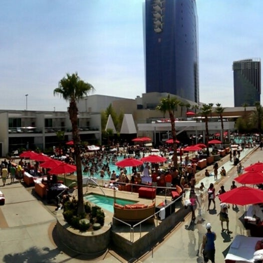 Photo taken at Palms Pool &amp; Dayclub by Buck W. on 7/9/2013