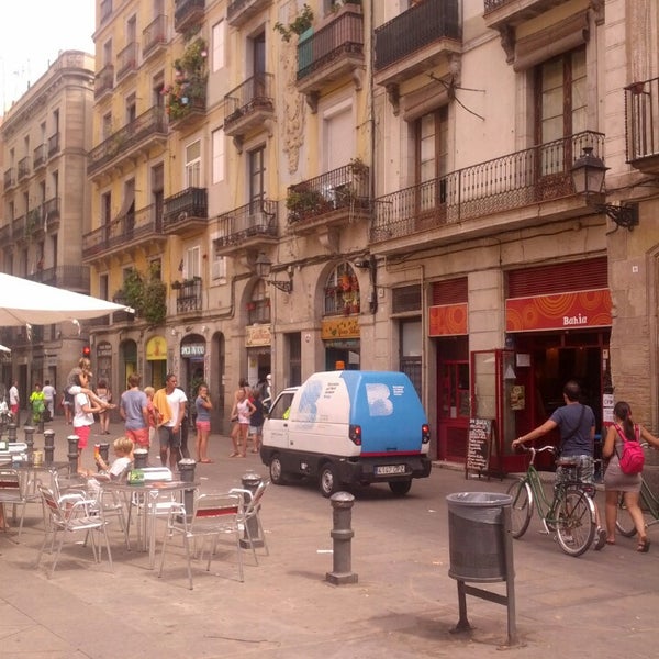 Снимок сделан в Green Bikes Barcelona Rentals &amp; Tours пользователем Bob D. 8/15/2013