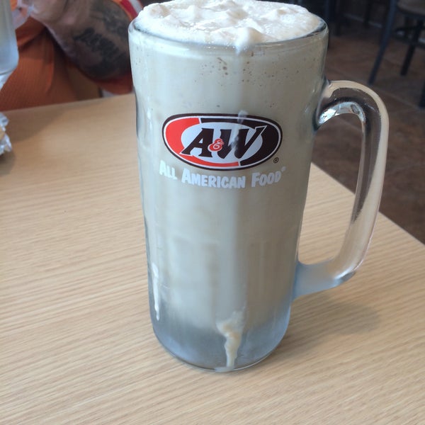 Photo taken at A&amp;W Inver Grove Heights by Melanie on 5/23/2015