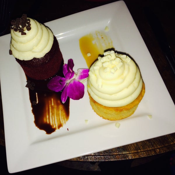 Photo taken at Crave Dessert Bar by Aleia on 5/2/2015