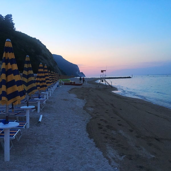 Photos At Spiaggia Libera Numana Marcelli 5 Tips