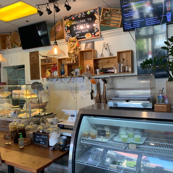 Dzui's Cakes & Desserts Bakery in Evergreen