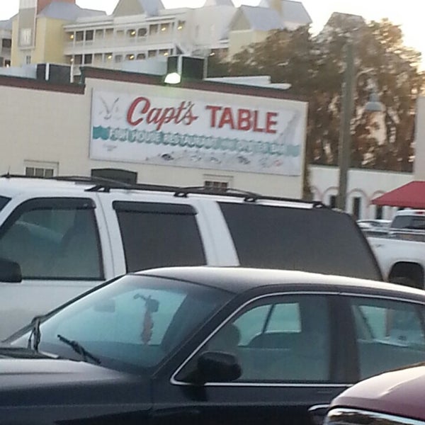 Photo taken at Captain&#39;s Table Fish House Restaurant by Heather W. on 3/1/2014