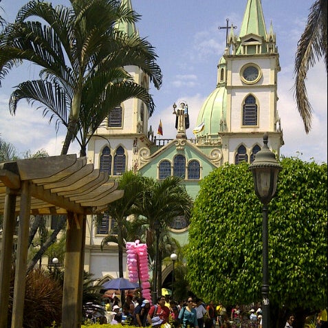 Photo taken at Iglesia San Jacinto de Yaguachi by JAGA on 8/18/2013