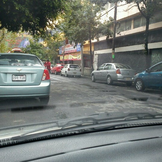 Zapateria Santillana Tacubaya 0 tips