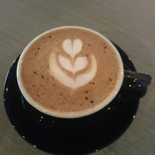 Photo prise au Top Brew Coffee Bar par Immi Y. le10/27/2012