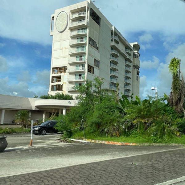 Foto diambil di Hilton Guam Resort &amp; Spa oleh Pearl pada 7/14/2023